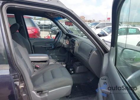 2001 Ford Explorer Sport Trac z USA, uszkodzony, nr VIN 1FMZU67EX1UA58252